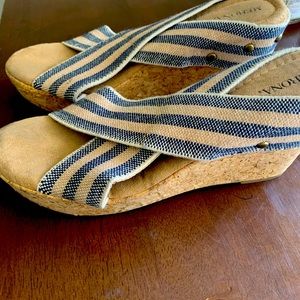 Worn twice. Very comfortable